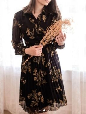 Poet Haiku Dress in Black and Gold